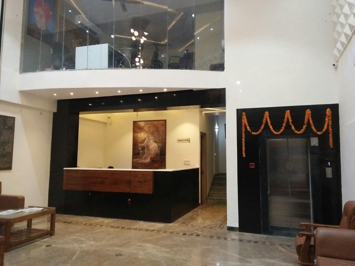 Rewa Residency Hotel Exterior photo